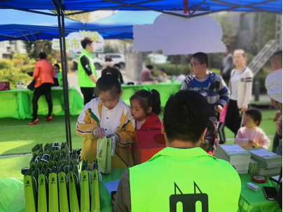 貓先生智能廢品回收箱，再生資源收集柜，小區(qū)垃圾回收站生產(chǎn)廠家